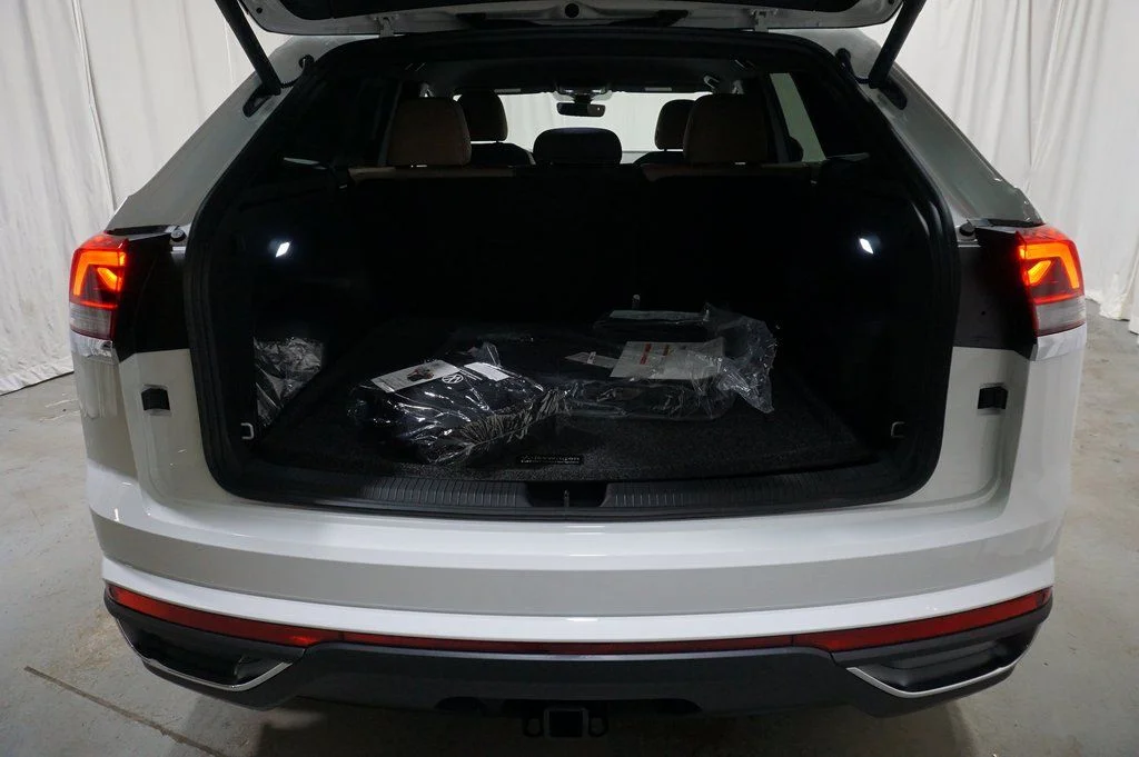 2025 Volkswagen Atlas Cross Sport SE w/Tech - Photo 29