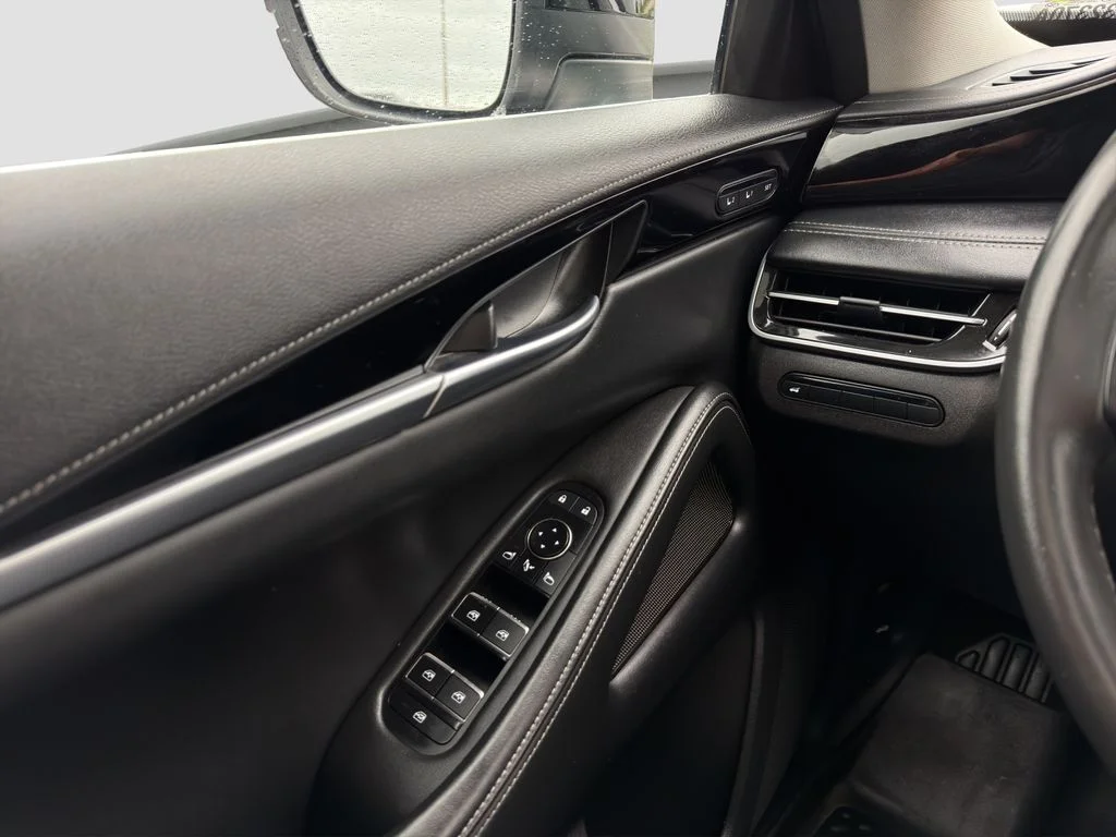 Used 2024 Black INFINITI PURE image 12