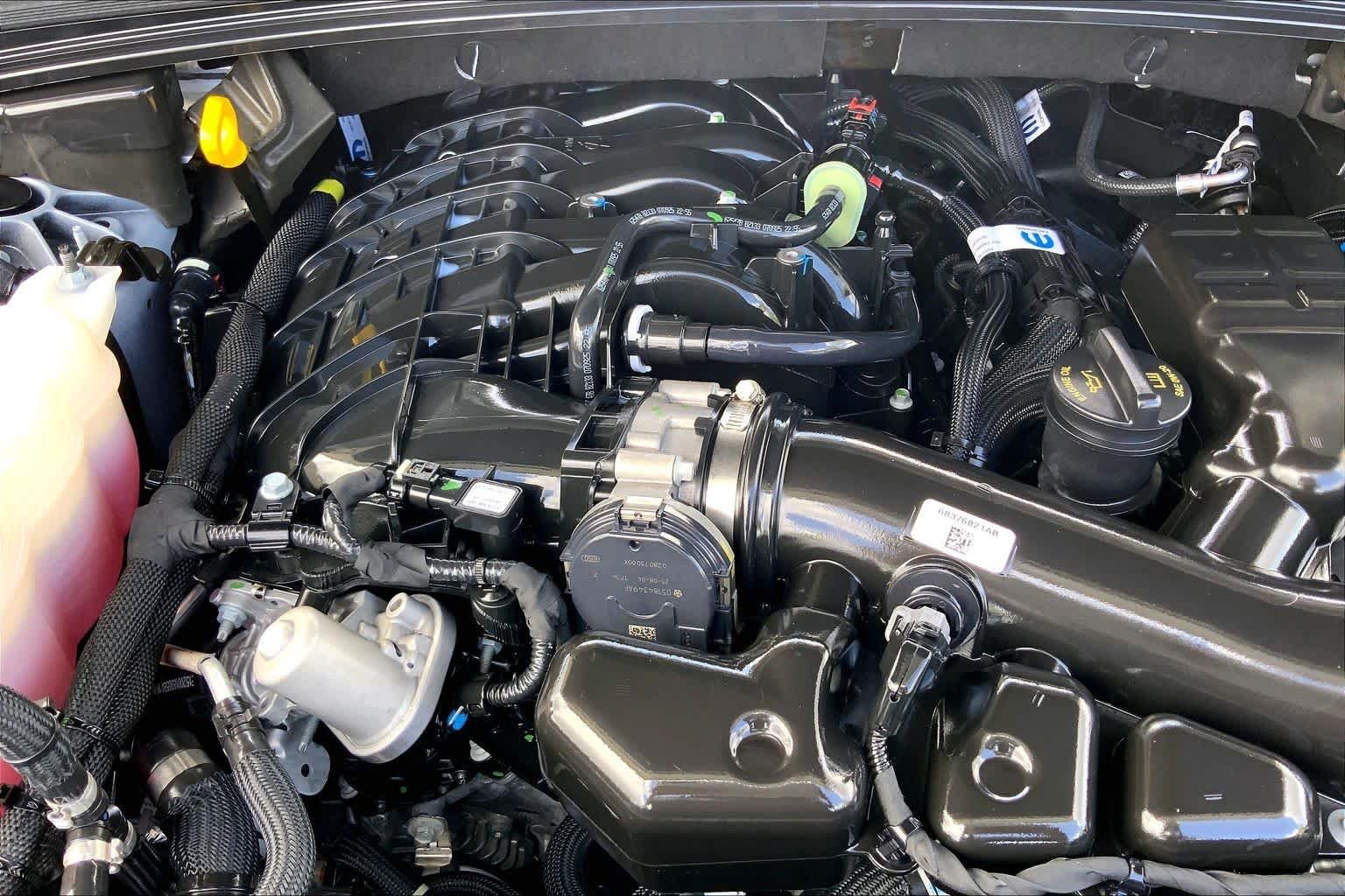 Used 2025 Silver Zynith Jeep Altitude X image 31