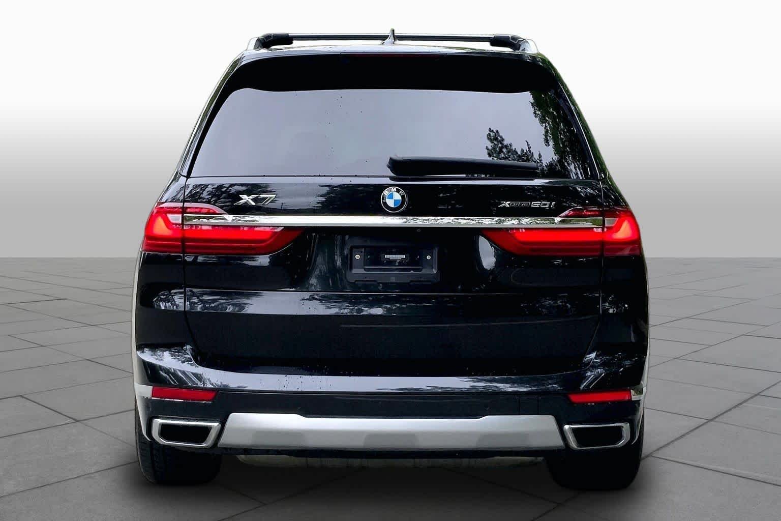 Used 2019 Black Sapphire Metallic BMW xDrive50i image 4