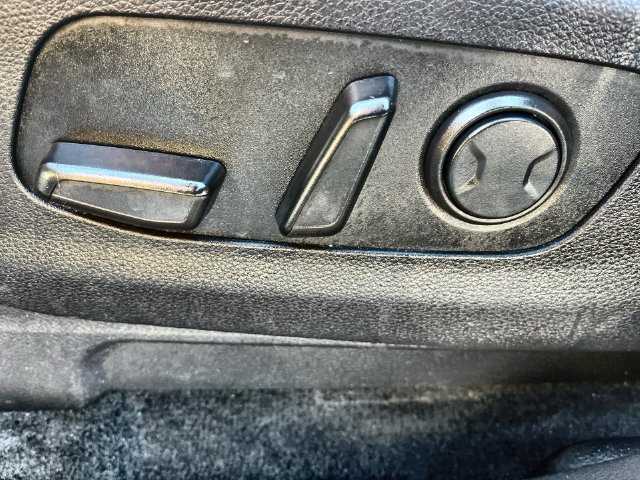 Used 2023 Silver Kia LX Seat Package image 22