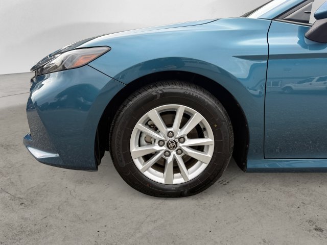 Used 2025 Ocean Toyota LE image 9