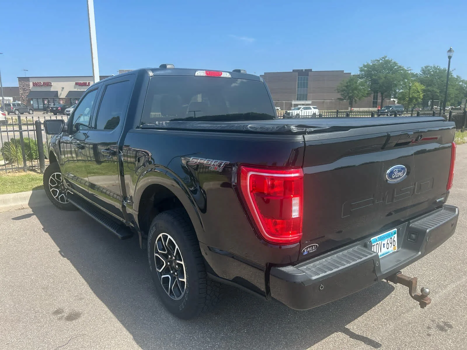 Used 2021 Agate Black Metallic Ford XLT image 2