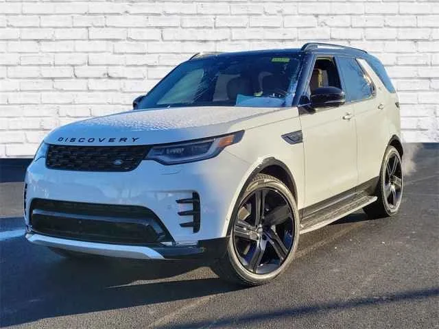 2025 Land Rover Discovery P360 Dynamic SE's photo