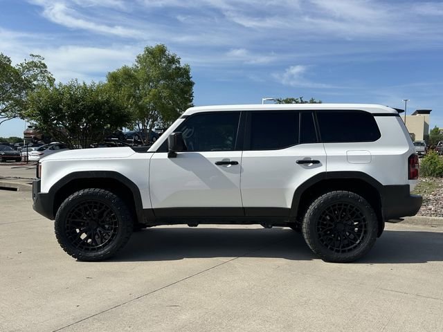 Used 2025 White Toyota 1958 image 9
