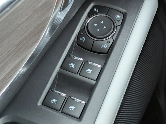 New 2026 White Ford Platinum image 25