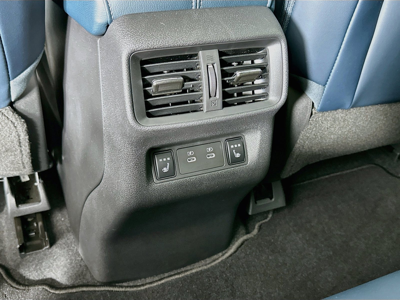 2025 Nissan Murano Platinum - Photo 35