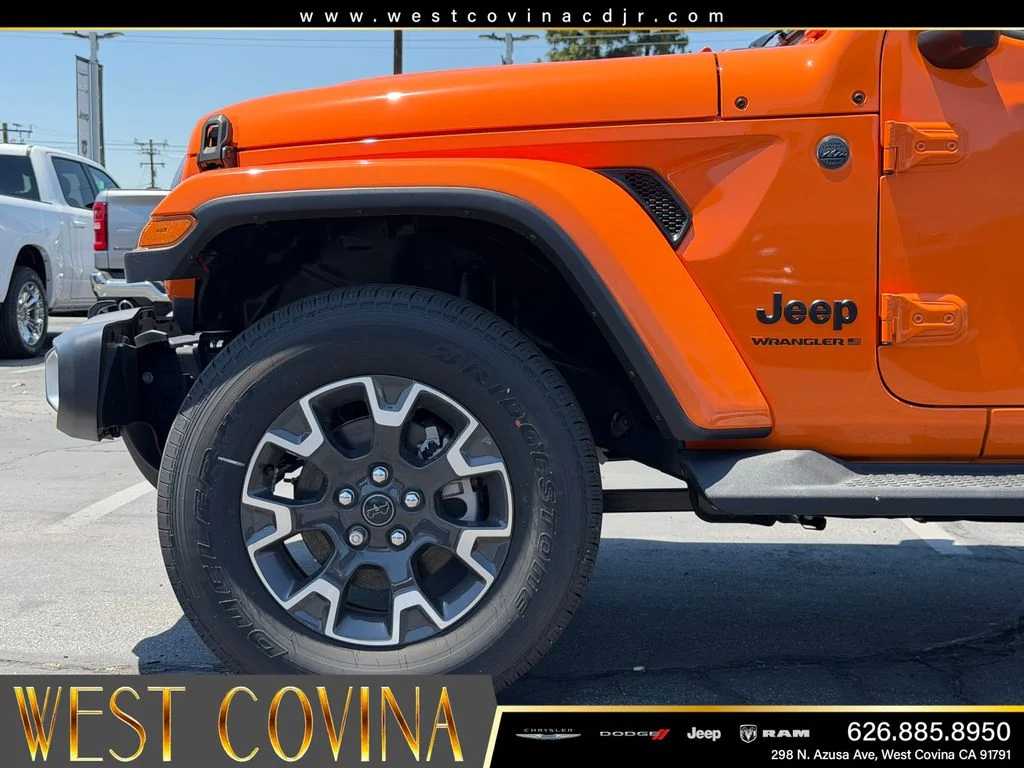 2025 Jeep Wrangler 4-Door Sahara - Photo 9