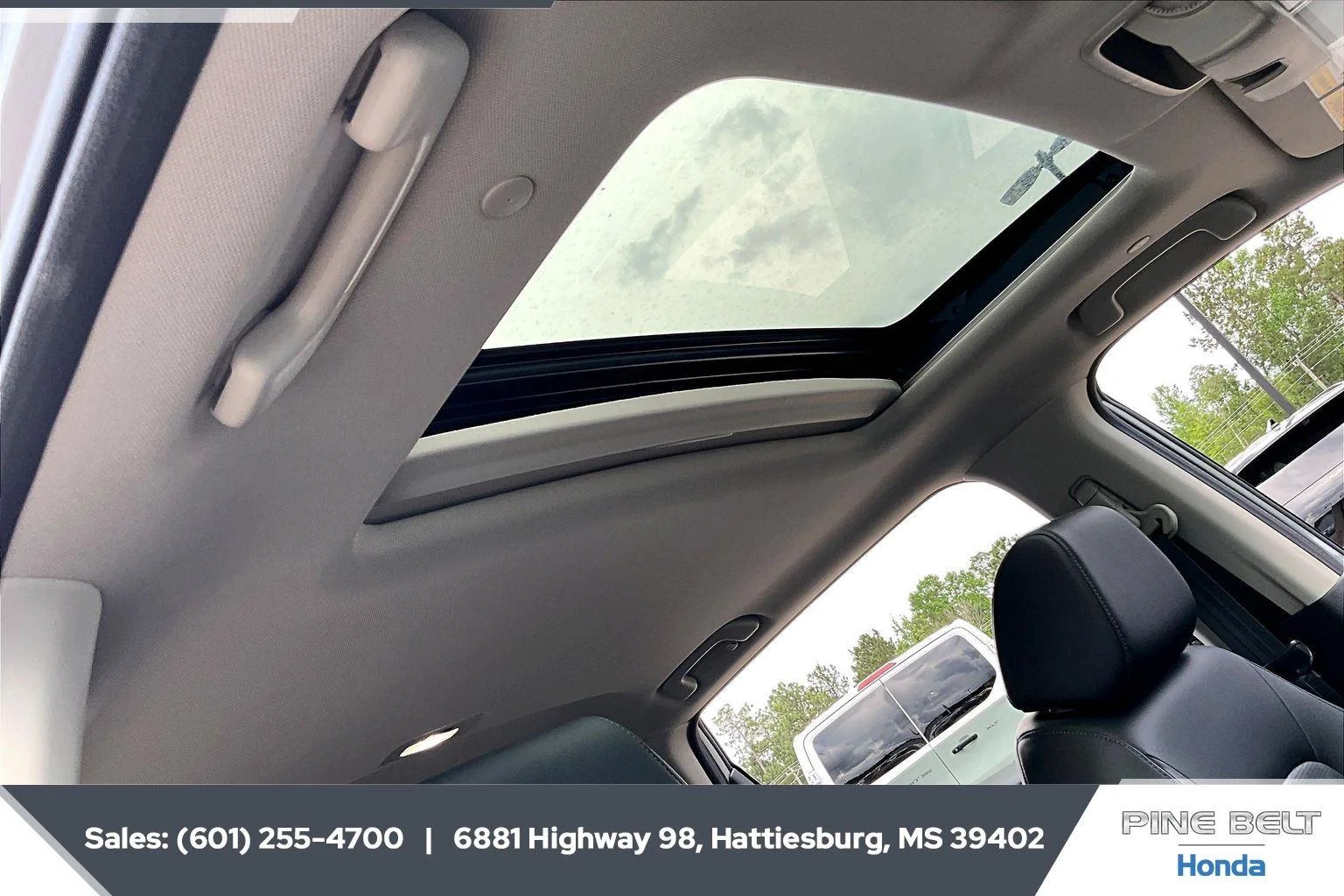 Used 2024 Urban Gray Pearl Honda EX-L image 16