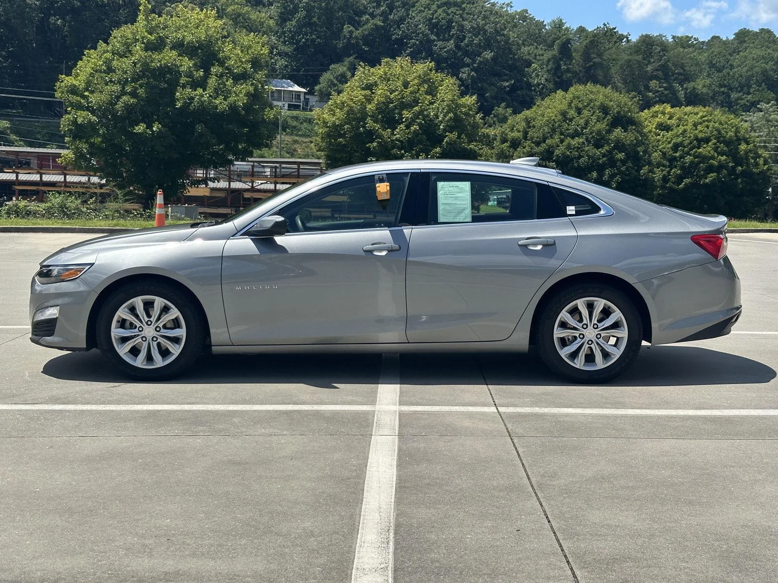 Used 2023 Sterling Gray Metallic Chevrolet LT image 4