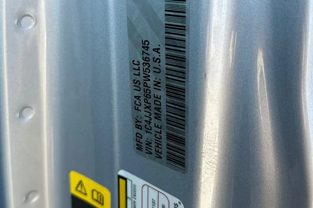 Used 2023 Silver Jeep Sahara 4xe image 35