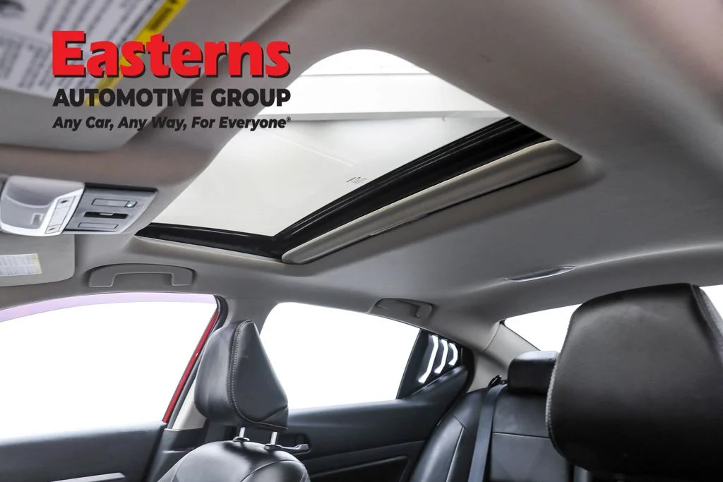 Used 2023 Red Nissan 2.5 SL image 33