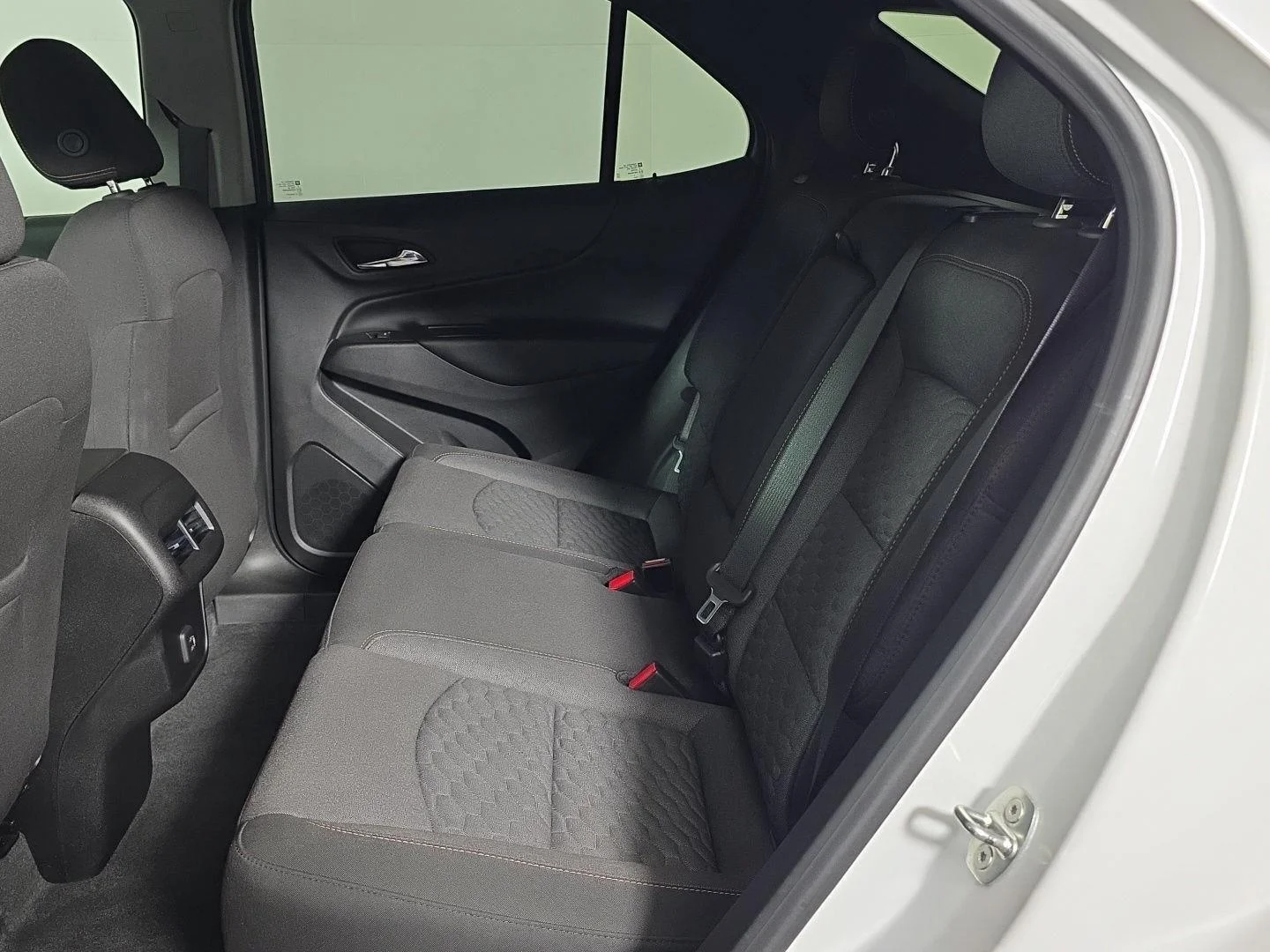 Used 2019 Iridescent Pearl Tricoat Chevrolet LT image 23
