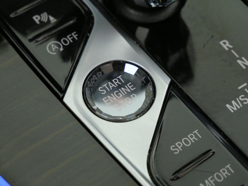 Used 2020 Jet Black BMW xDrive40i image 46