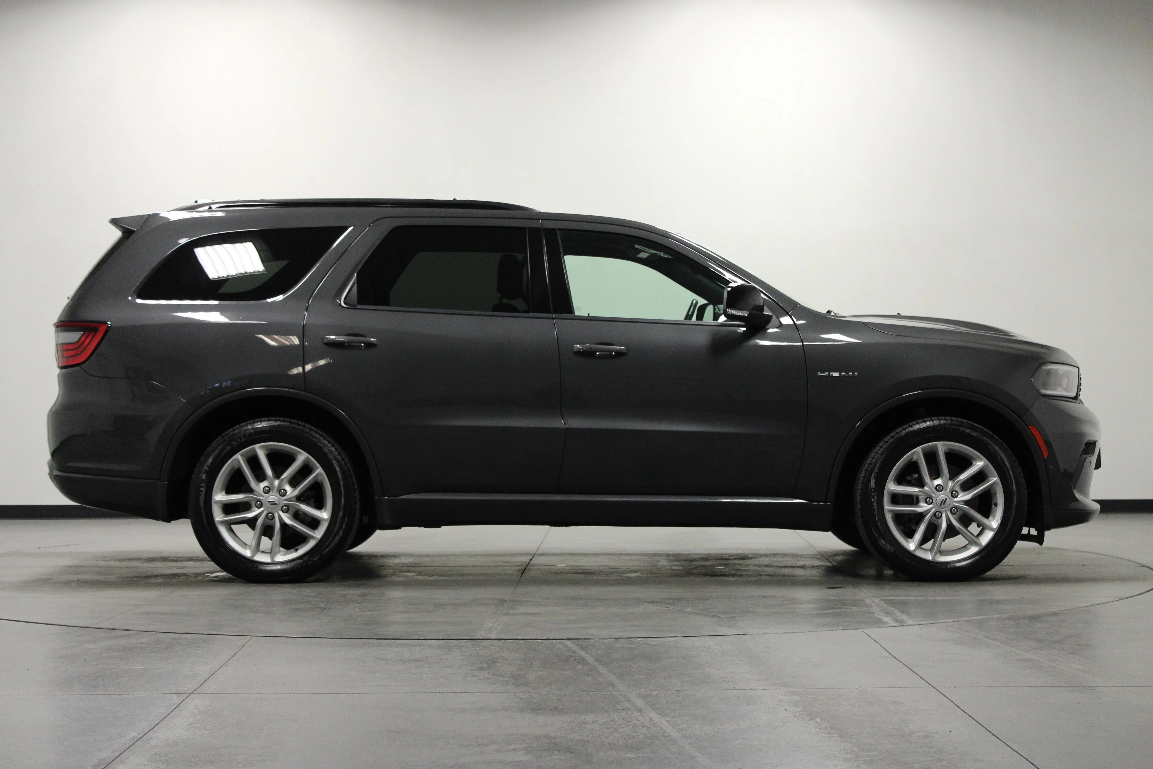 Used 2025 Vapor Gray Dodge R/T Plus image 3
