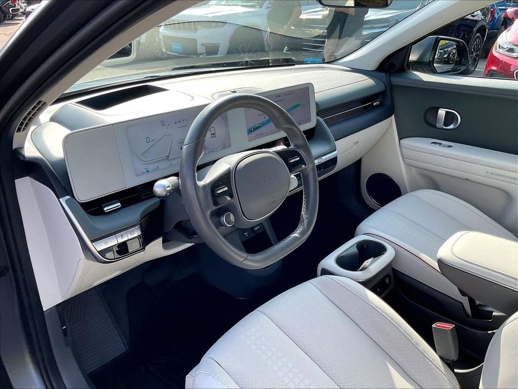 Used 2022 Gray Hyundai Limited image 8