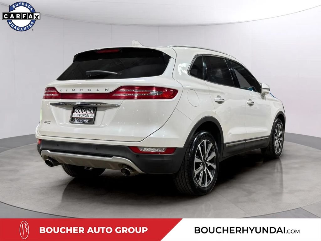 Used 2019 White Platinum Metallic Tri-Coat Lincoln Reserve image 3