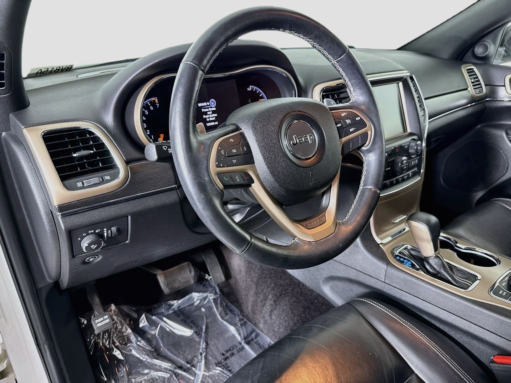 Used 2017 White Jeep Limited image 9