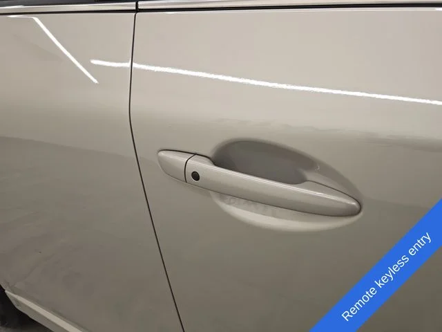 Used 2025 Platinum Mazda 2.5 S Select Package image 8