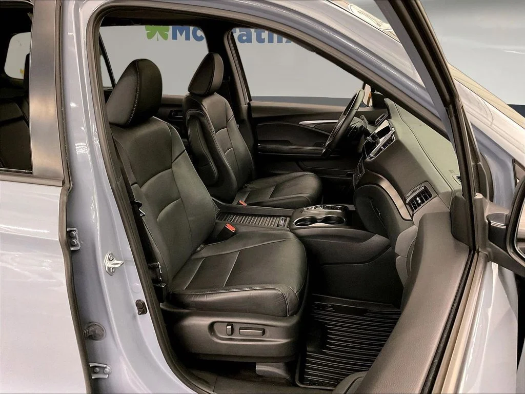 Used 2023 Gray Honda EX-L image 10