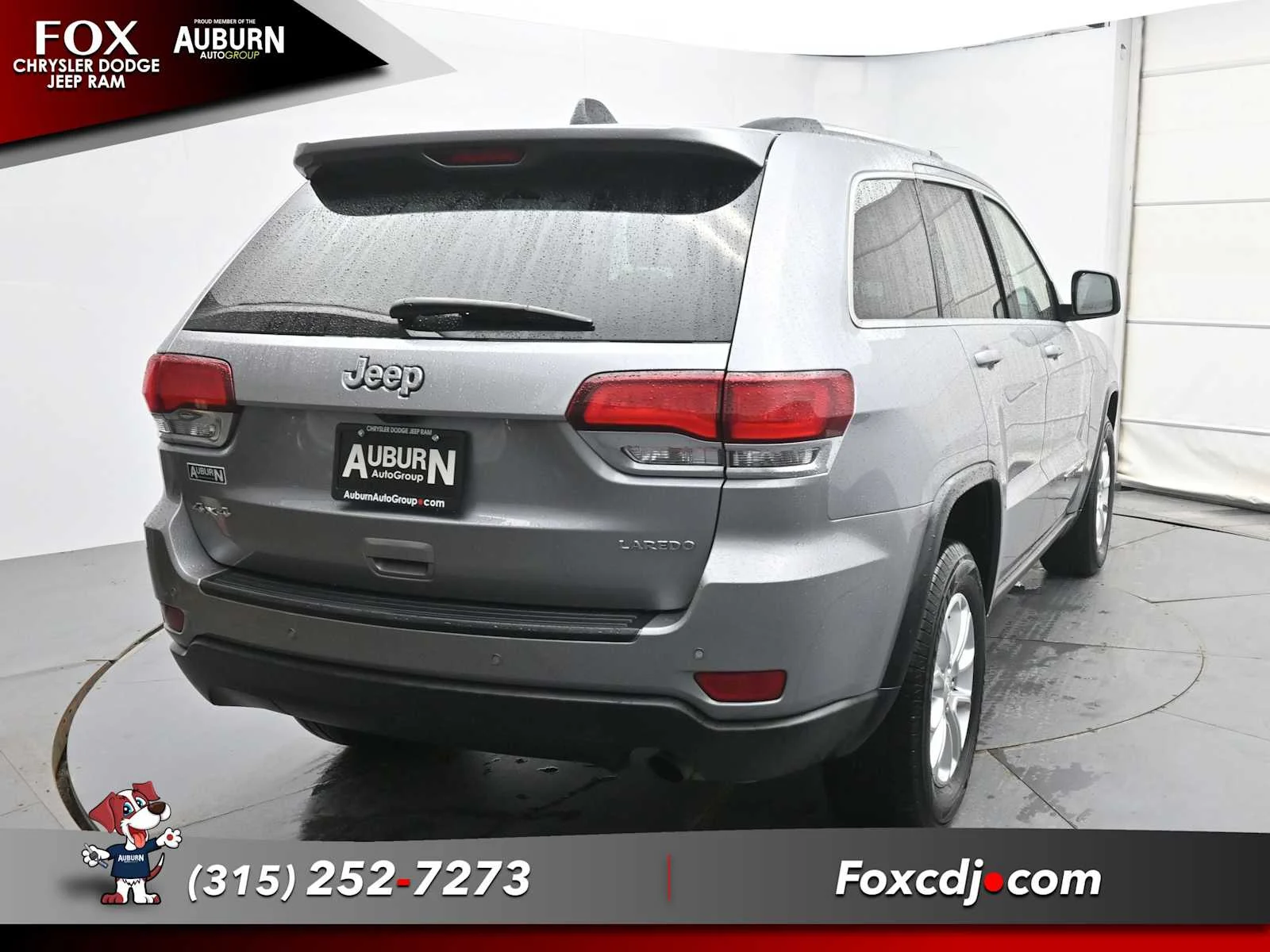 Used 2022 Silver Zynith Jeep Limited image 4