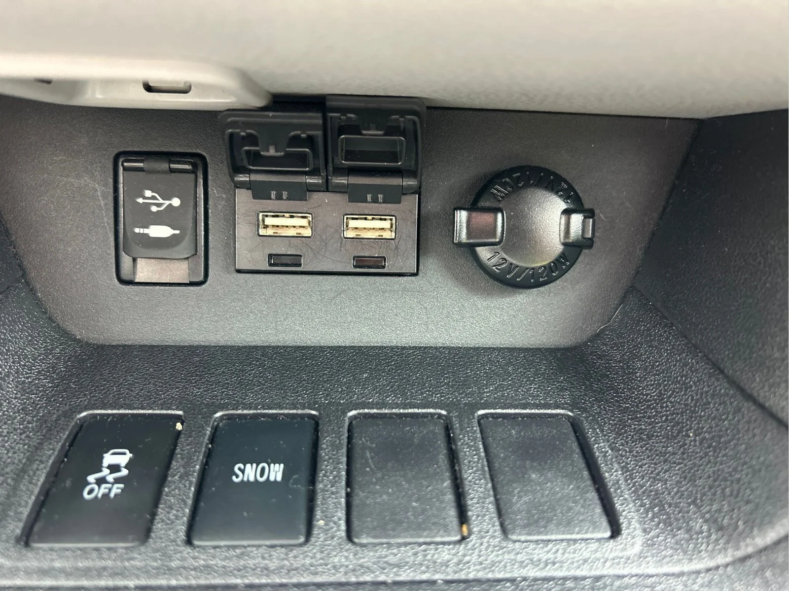 Used 2019 Predawn Gray Mica Toyota LE Plus image 32
