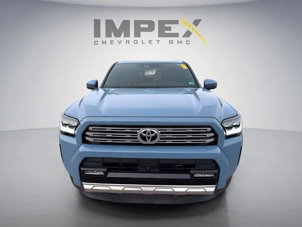Used 2025  Toyota SR5 image 8