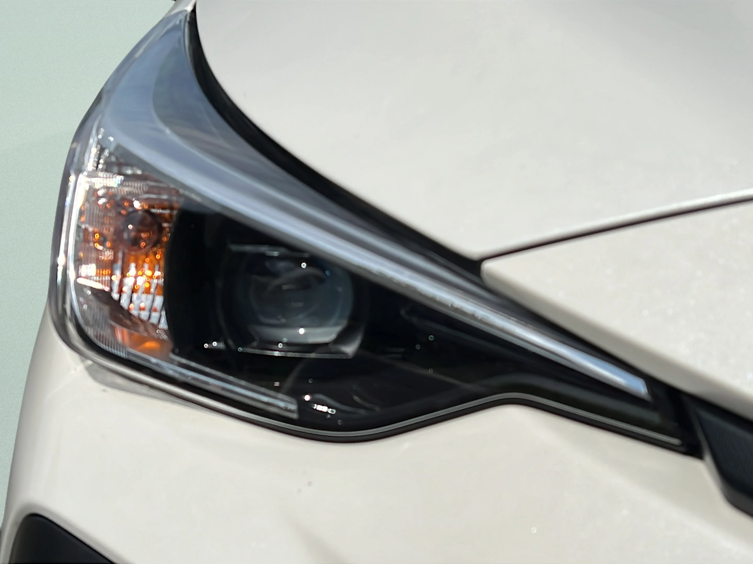 Used 2024 Crystal White Pearl Subaru Base image 23