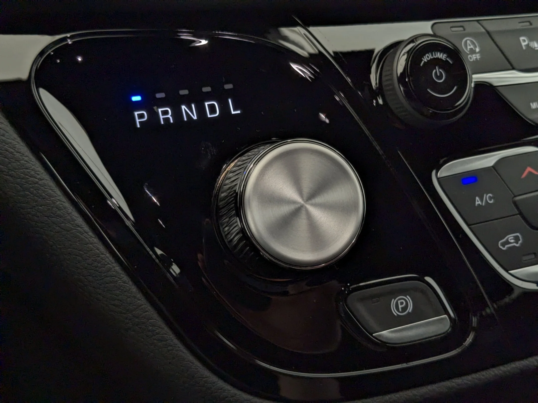 New 2026 Black Chrysler Select - - AWD - Full Sunroof - S Appearance - 360 Camera - Remote Start & More! image 20