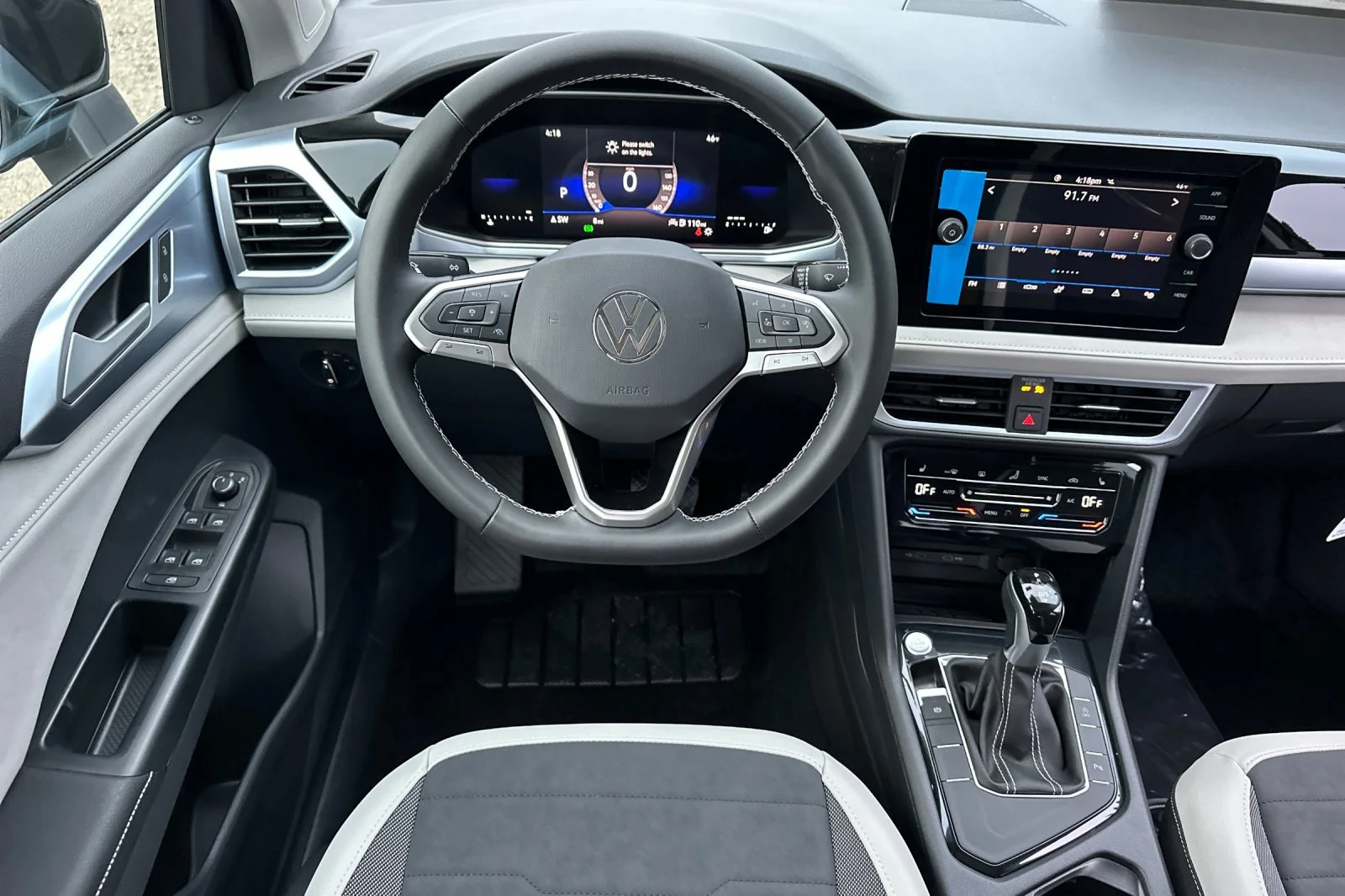 2026 Volkswagen Taos SE - Photo 14