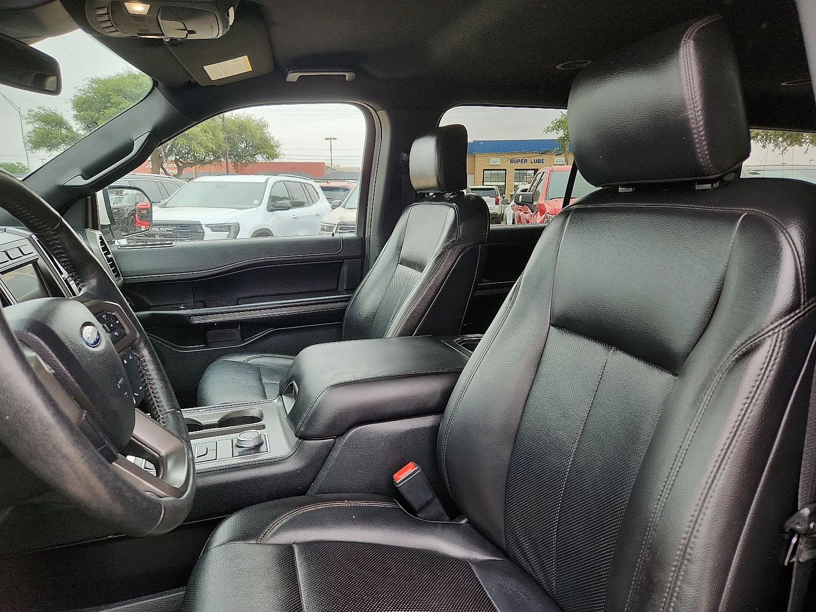2020 Ford Expedition XLT - Photo 14