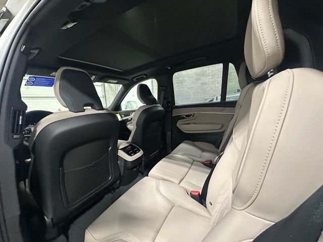 New 2026 White Volvo B6 Plus 7-Seater image 14