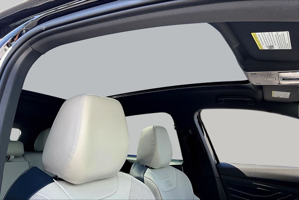 New 2026 Black Volkswagen Pro S image 28