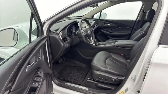 Used 2017 White Buick Essence image 15