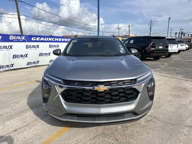 Used 2025 Gray Chevrolet LT image 4