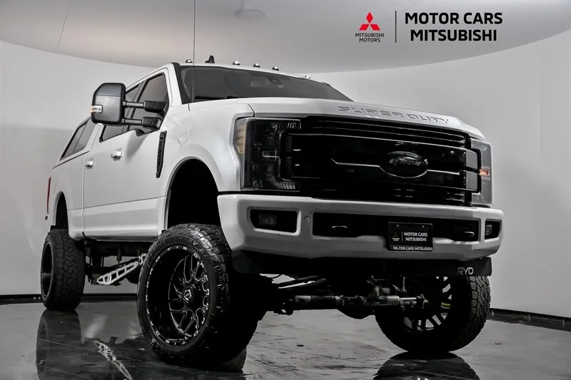 2019 Ford F-250 Lariat 4x4 Crew Cab 8' Box's photo
