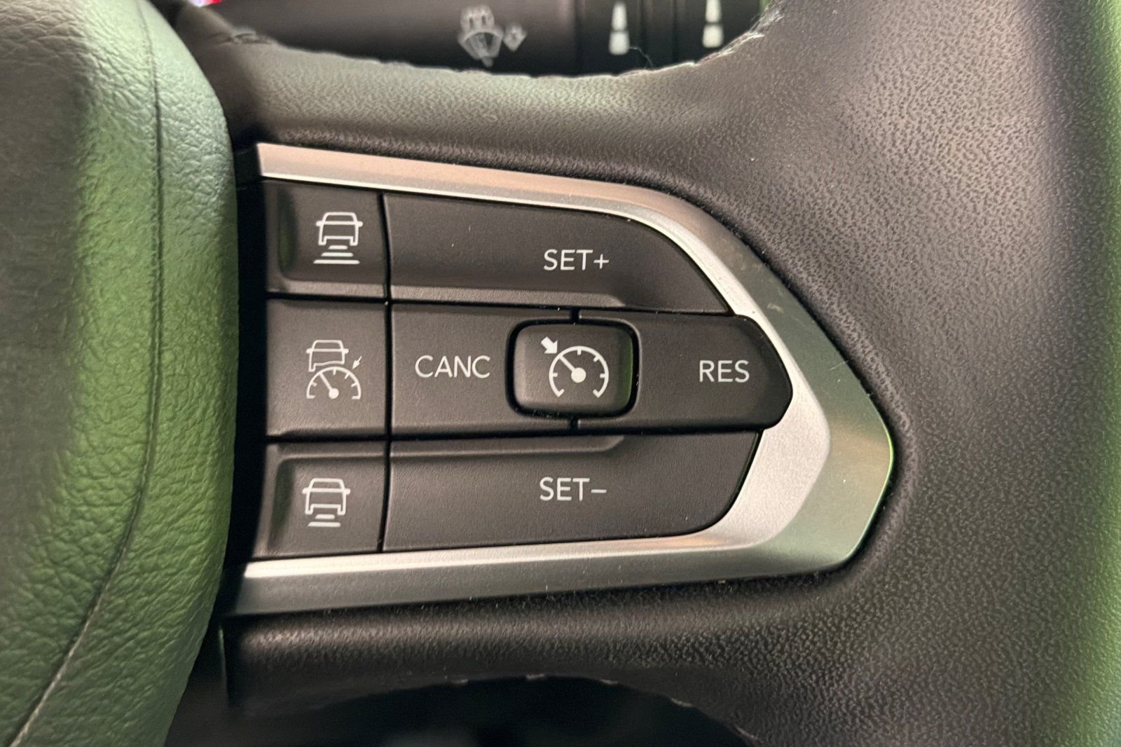 Used 2025 Red Jeep Limited image 33