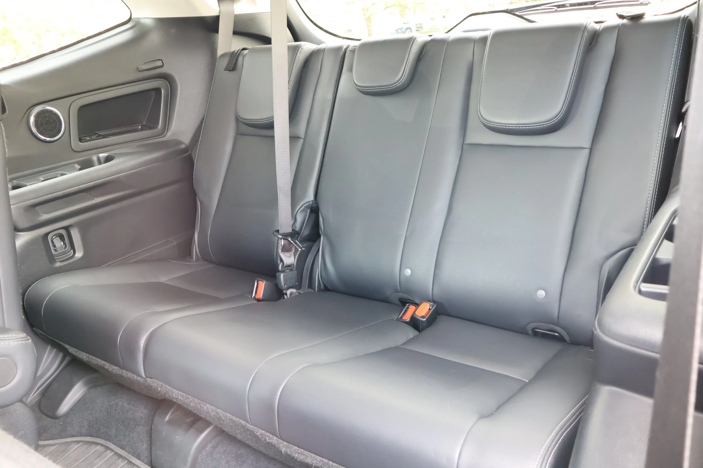 Used 2024 Crystal White Pearl Subaru Limited image 16