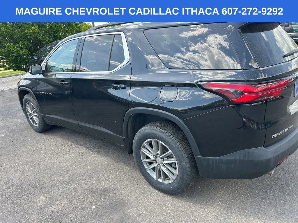 Used 2022 Black Chevrolet LT image 4
