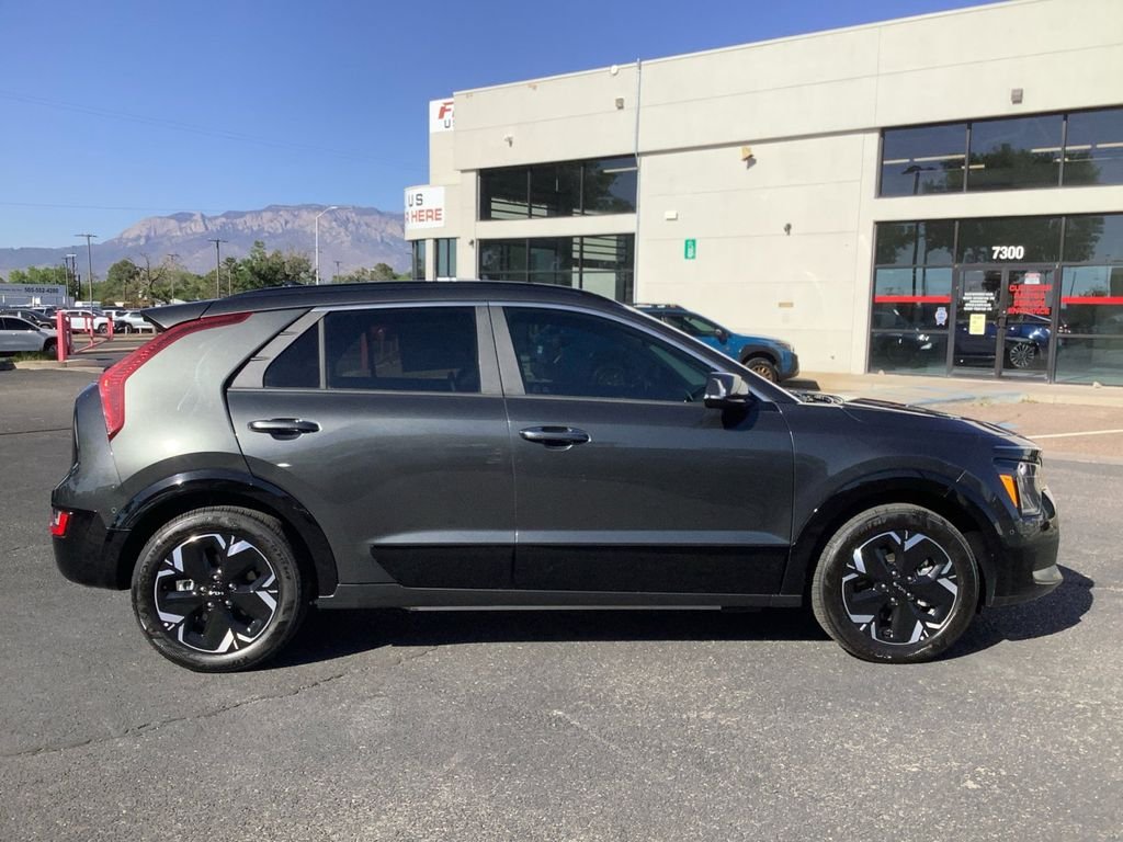 2025 Kia Niro Wave - Photo 24