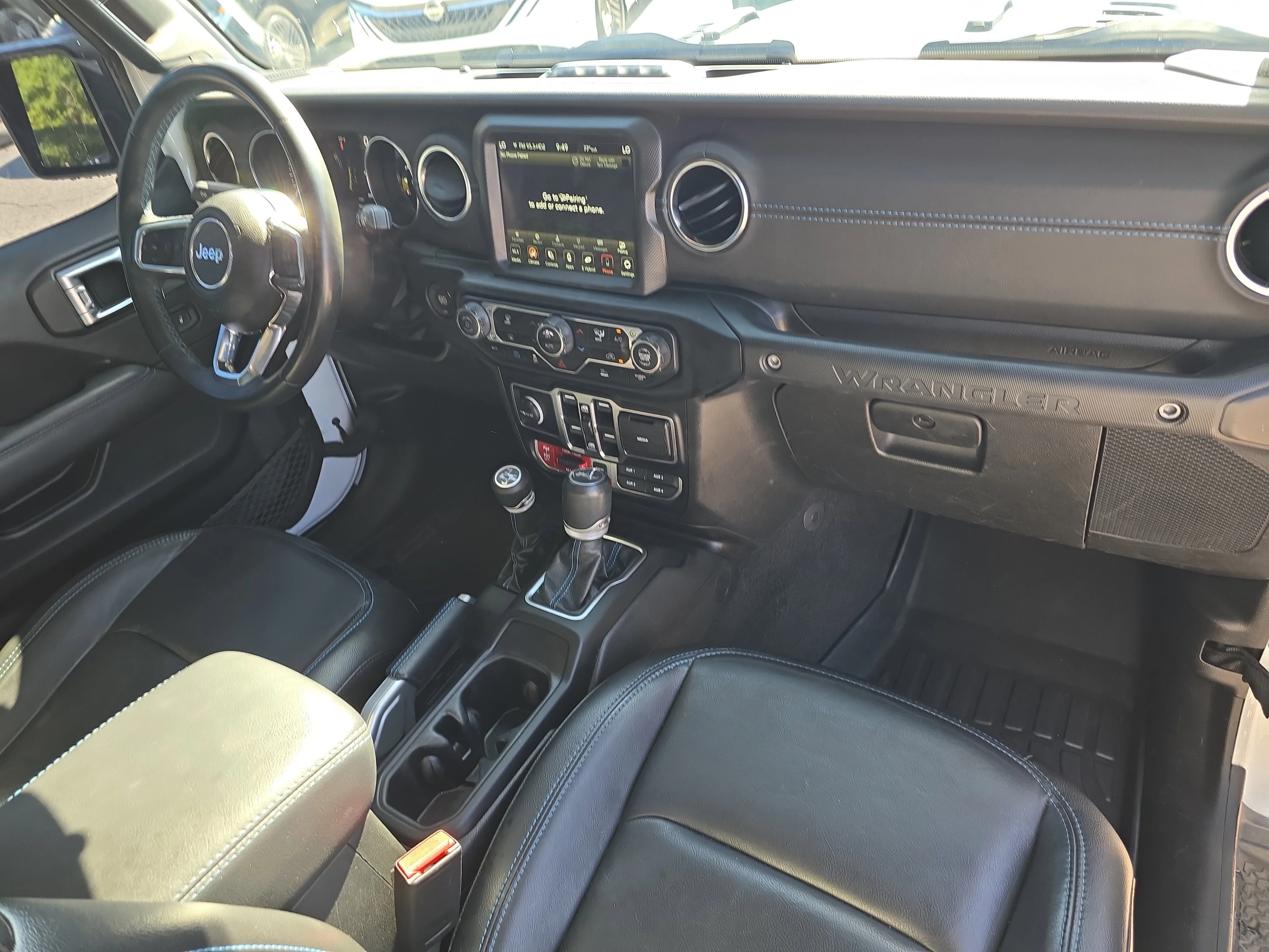 Used 2022 Bright White Clearcoat Jeep Unlimited Rubicon image 11