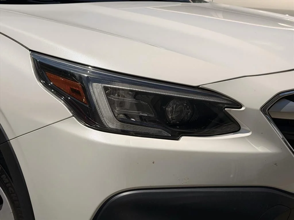 Used 2021 White Subaru Premium image 21