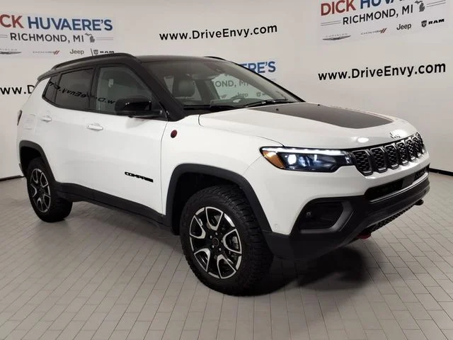 Used 2025 White Jeep Trailhawk image 3
