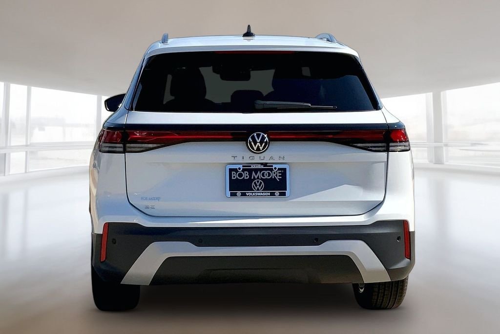 New 2026 Pure White Volkswagen 2.0T SE image 4