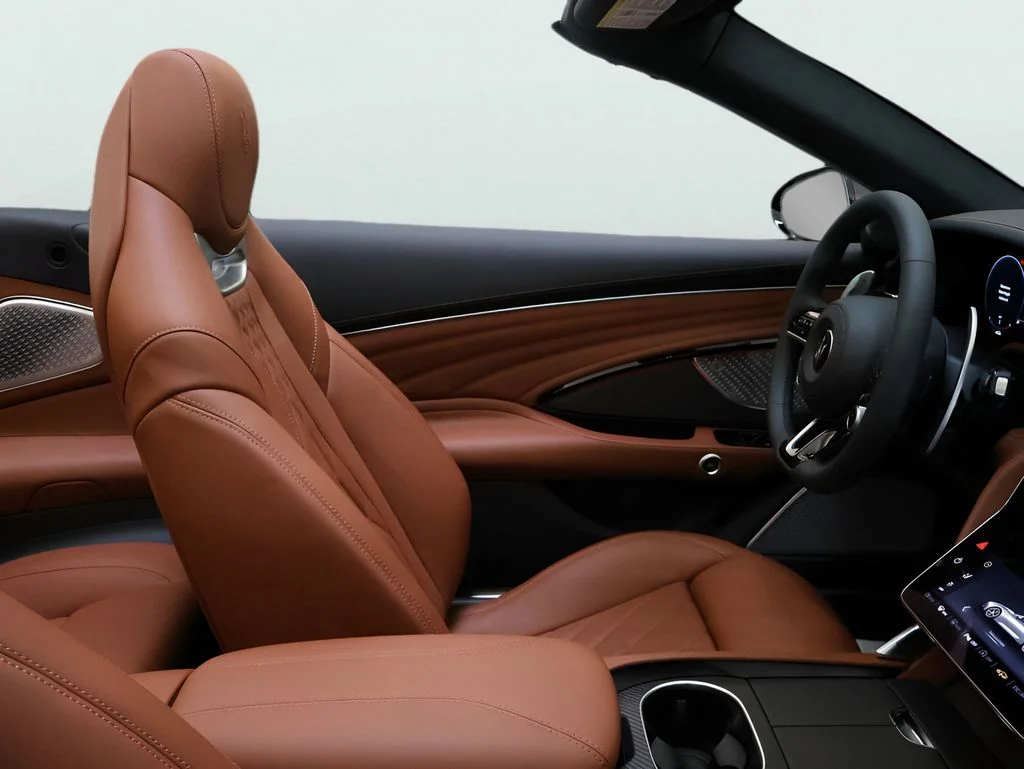 New 2026 Nero Assoluto Metallic Maserati Base image 11
