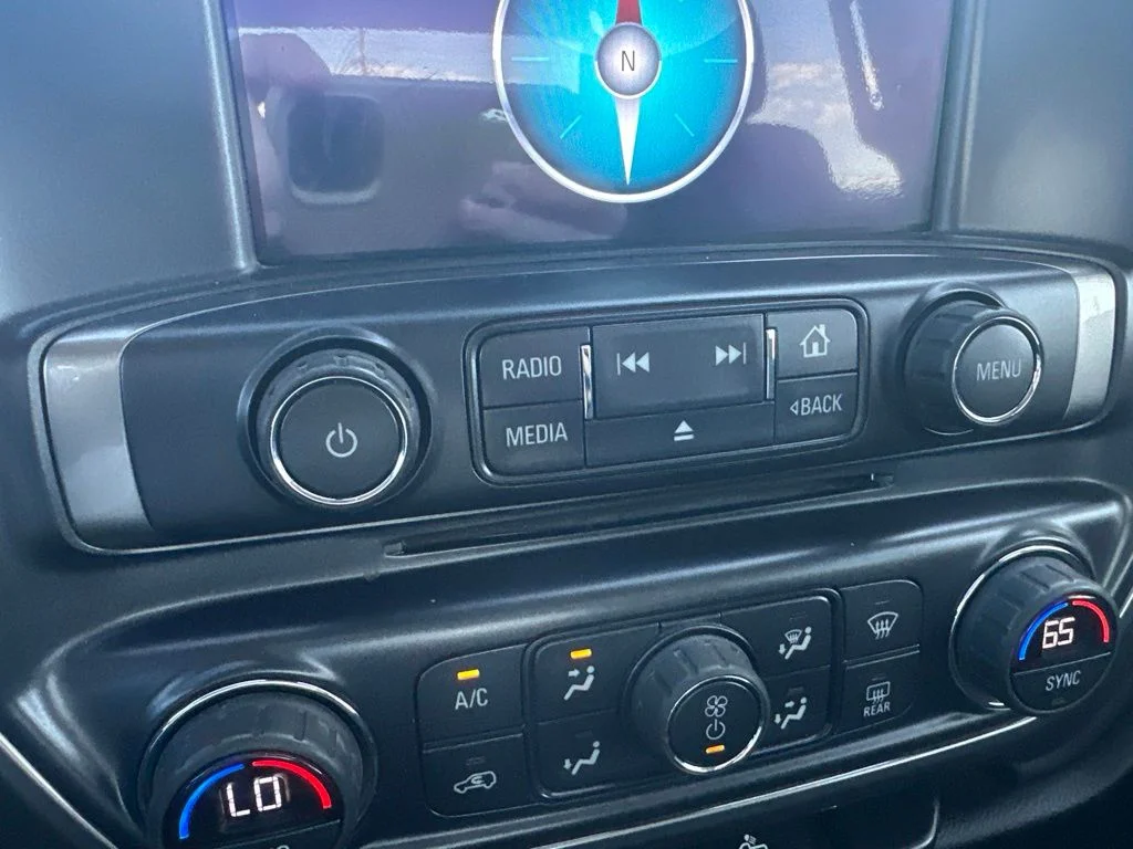 Used 2019 White Chevrolet LT image 17