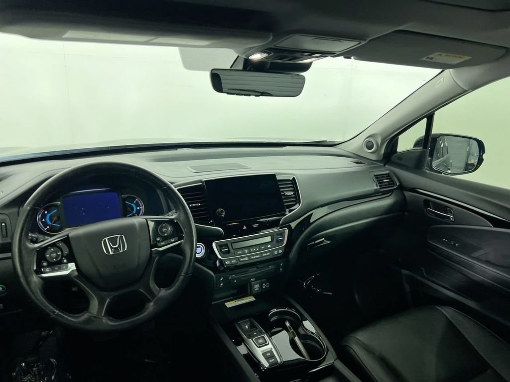 Used 2019 Black Honda Elite image 27