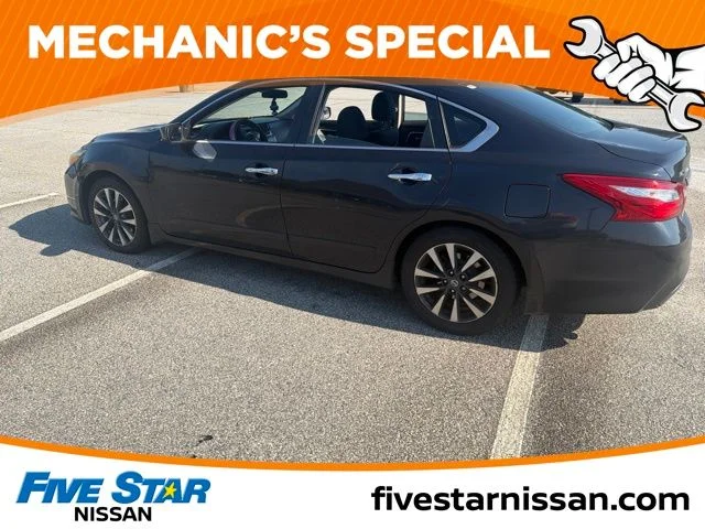 Used 2017 Blue Nissan 2.5 SV image 14