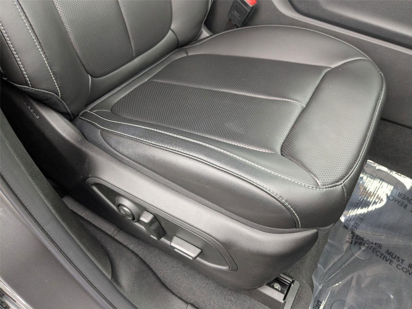Used 2025 Baltic Gray Metallic Clearcoat Jeep Limited image 42