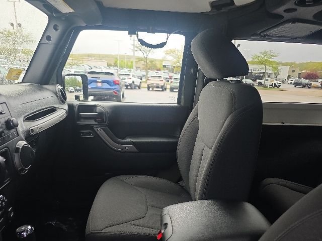Used 2015 Green Jeep Sport image 16